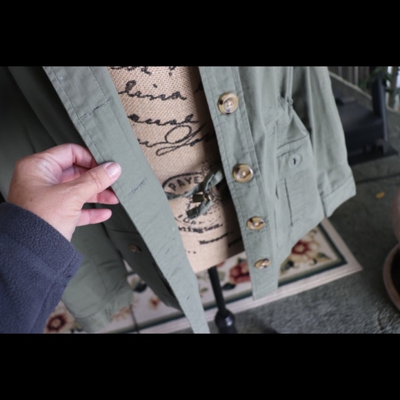 Jacket - Picture 2 of 4